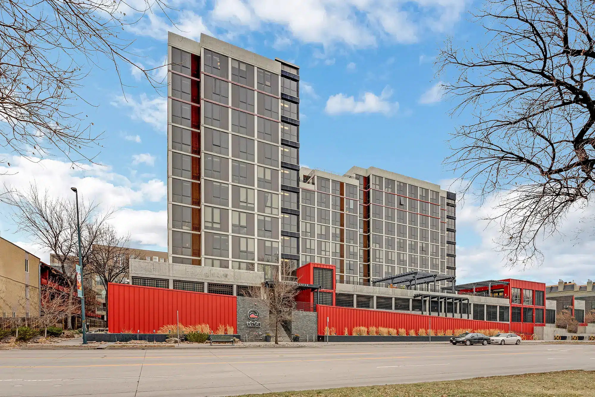 homepage_hero vista apartments - student housing